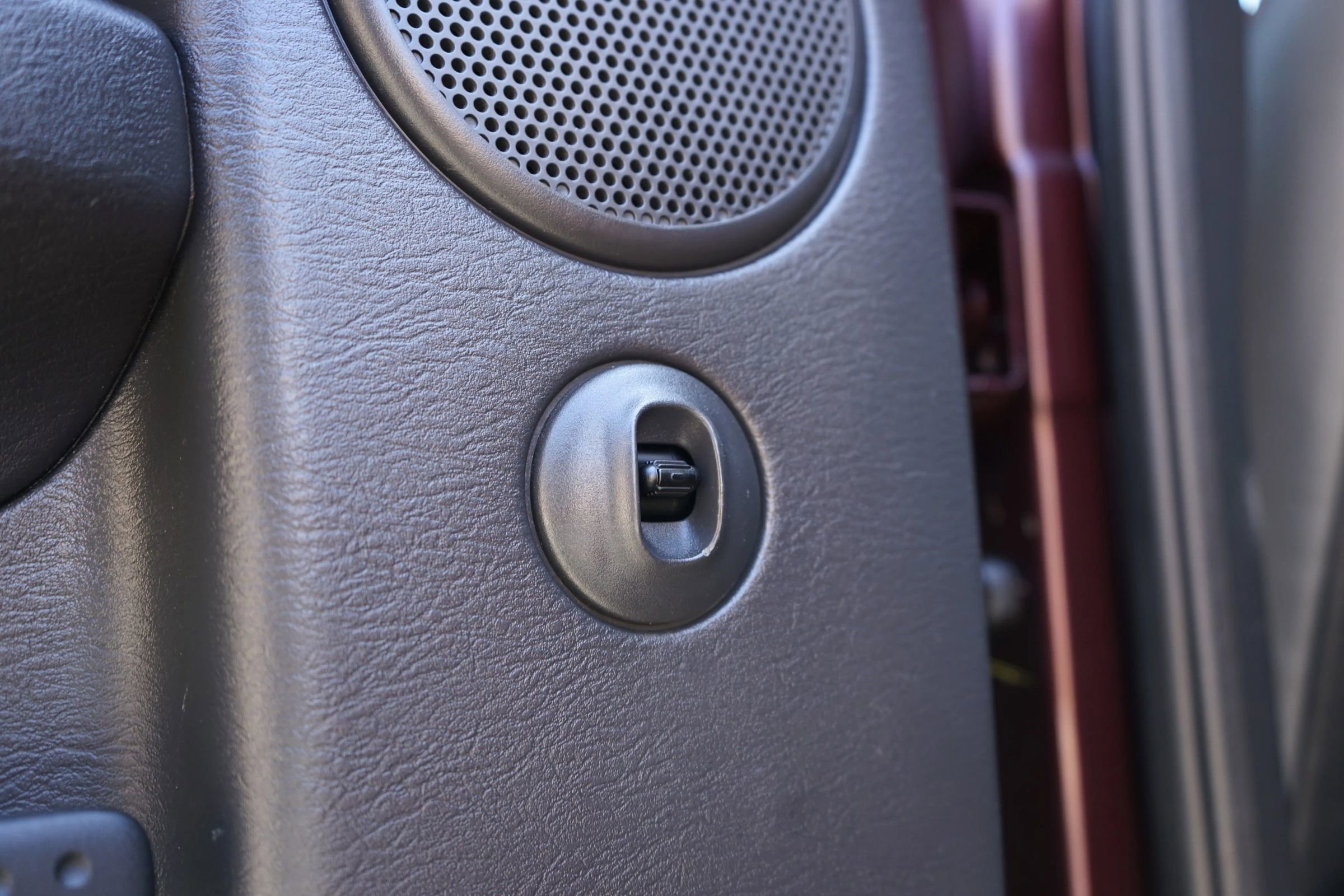 Used 2005 Dodge Ram 1500 Truck SLT image 32