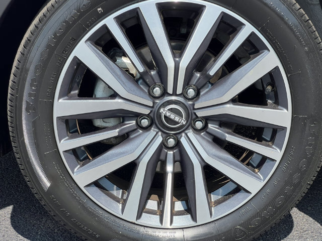 Used 2024 Nissan Kicks SR w/ SR Premium Package FWD image 7
