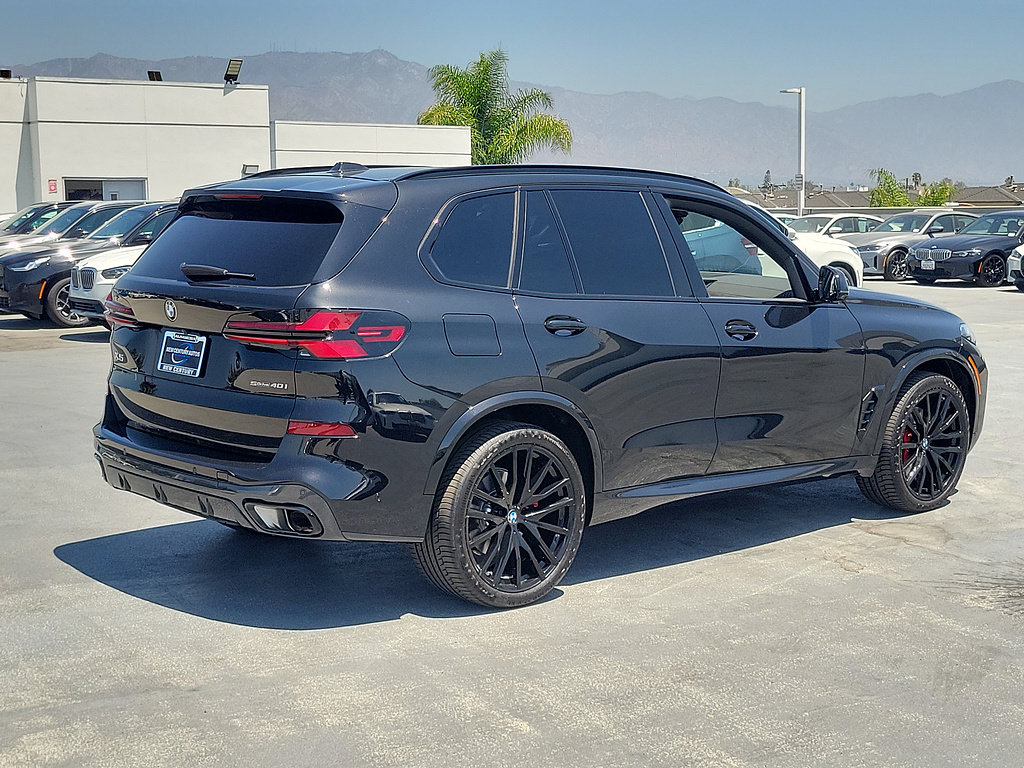 Used 2026 BMW X5 sDrive40i w/ M Sport Package RWD image 3