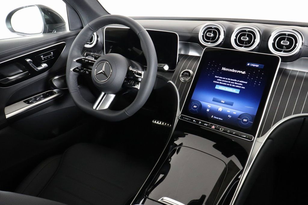 Used 2025 Mercedes-Benz GLC 350e GLC 350e image 3