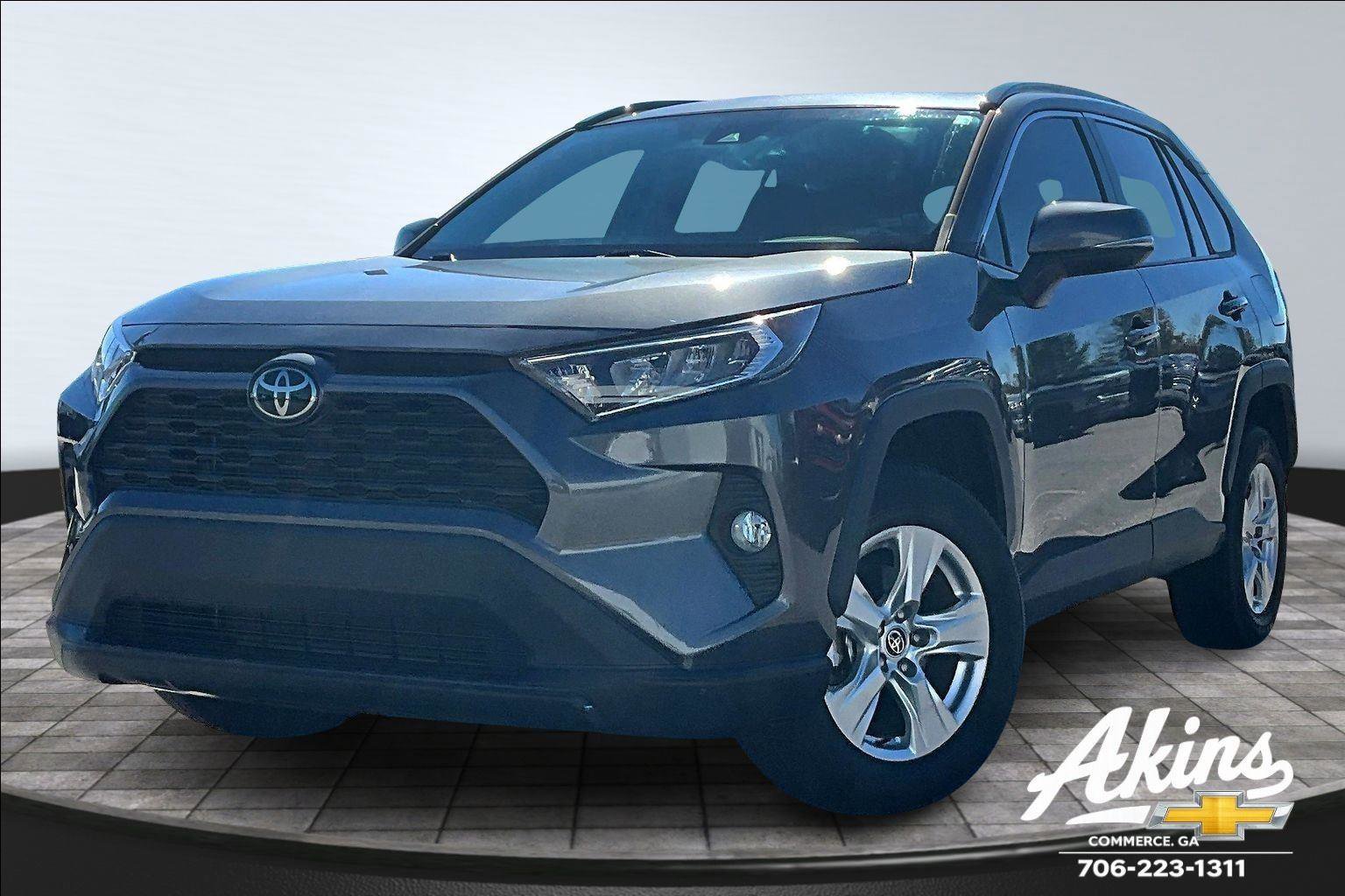 Used 2021 Toyota RAV4 XLE image 1