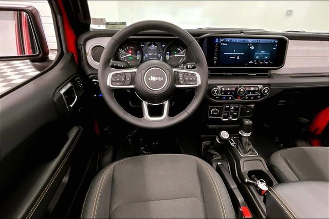 Used 2025 Jeep Wrangler Unlimited Sahara w/ Safety Group image 6