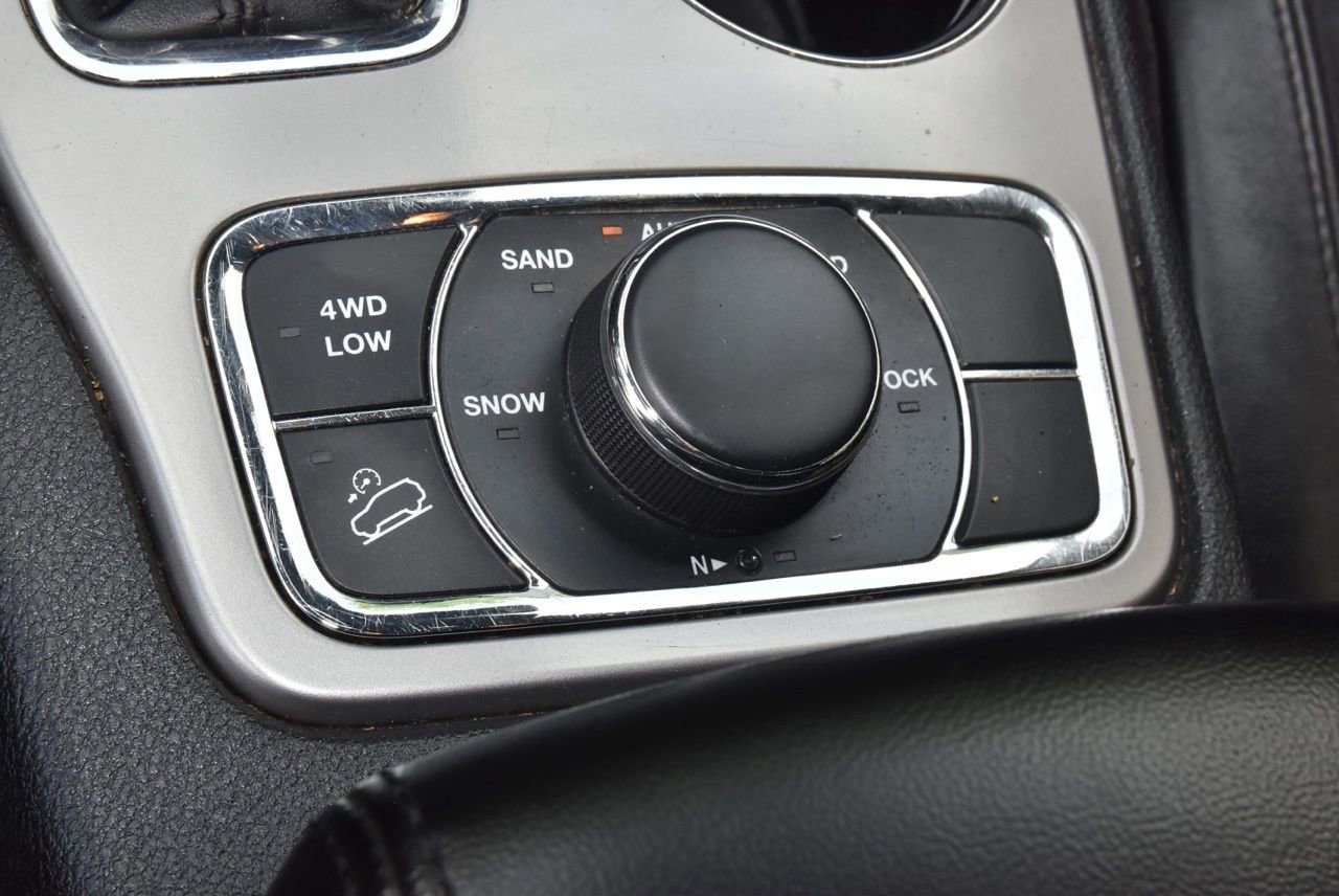 Used 2022 Jeep Grand Cherokee Limited image 31