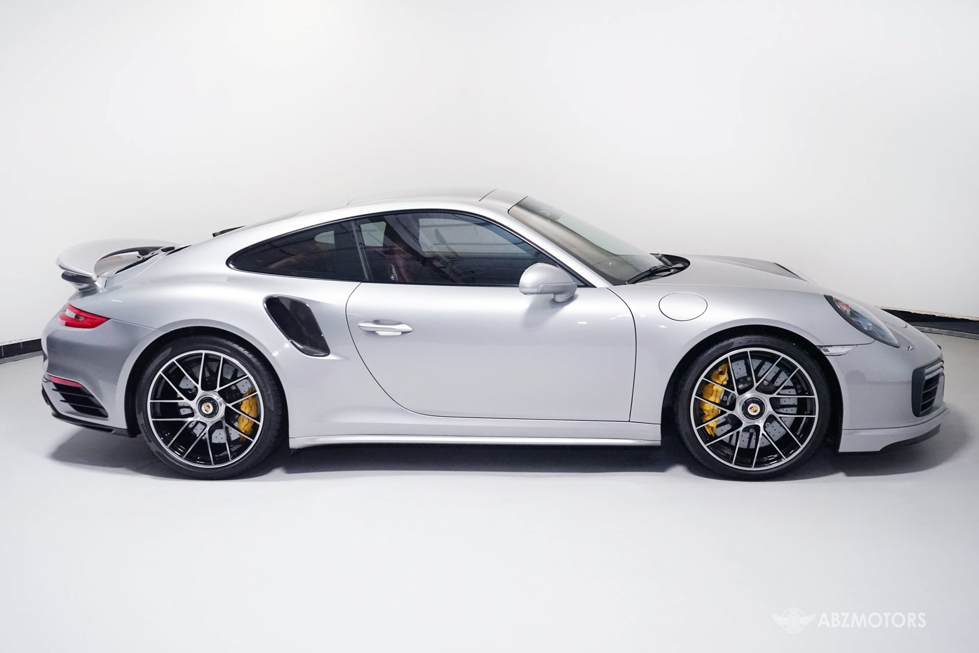Used 2017 Porsche 911 Turbo S AWD/4WD image 3