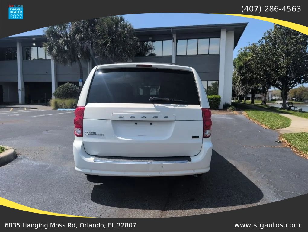 Used 2013 Dodge Grand Caravan SXT w/ Rear Park Assist Pkg FWD image 4