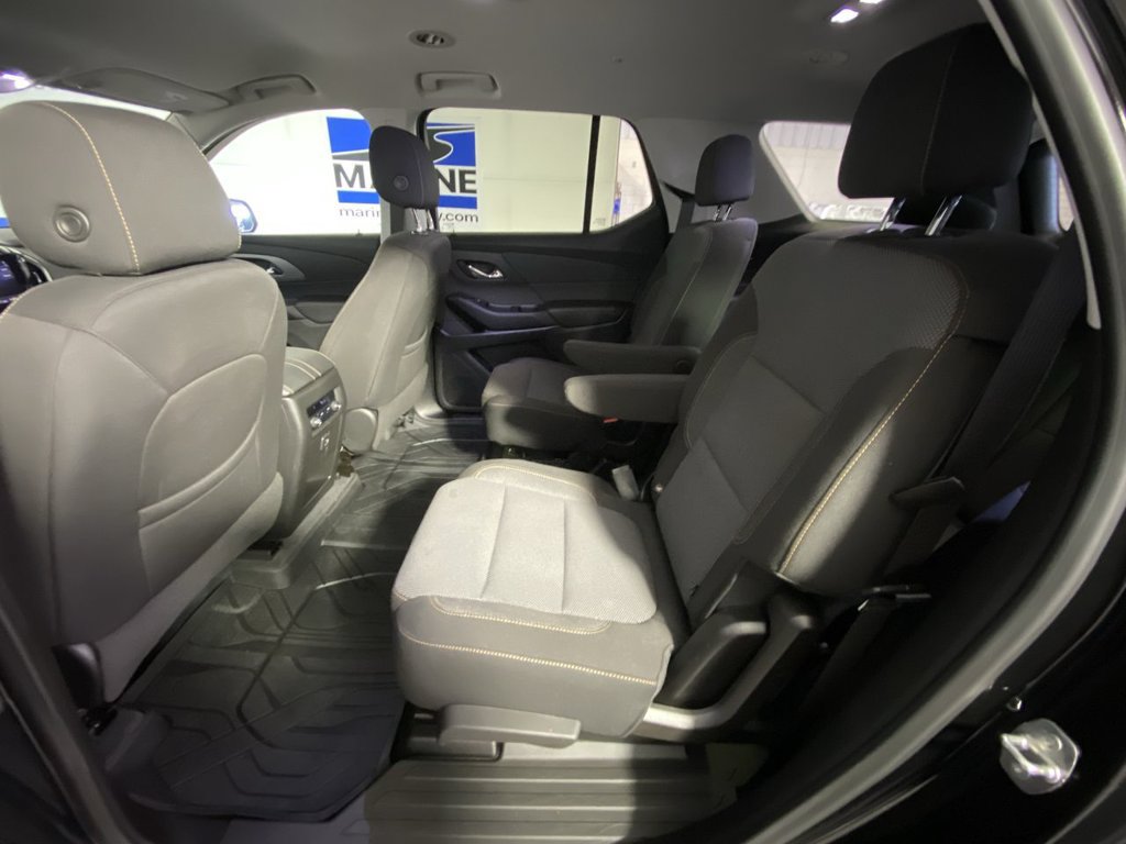 Used 2021 Chevrolet Traverse LT FWD image 30
