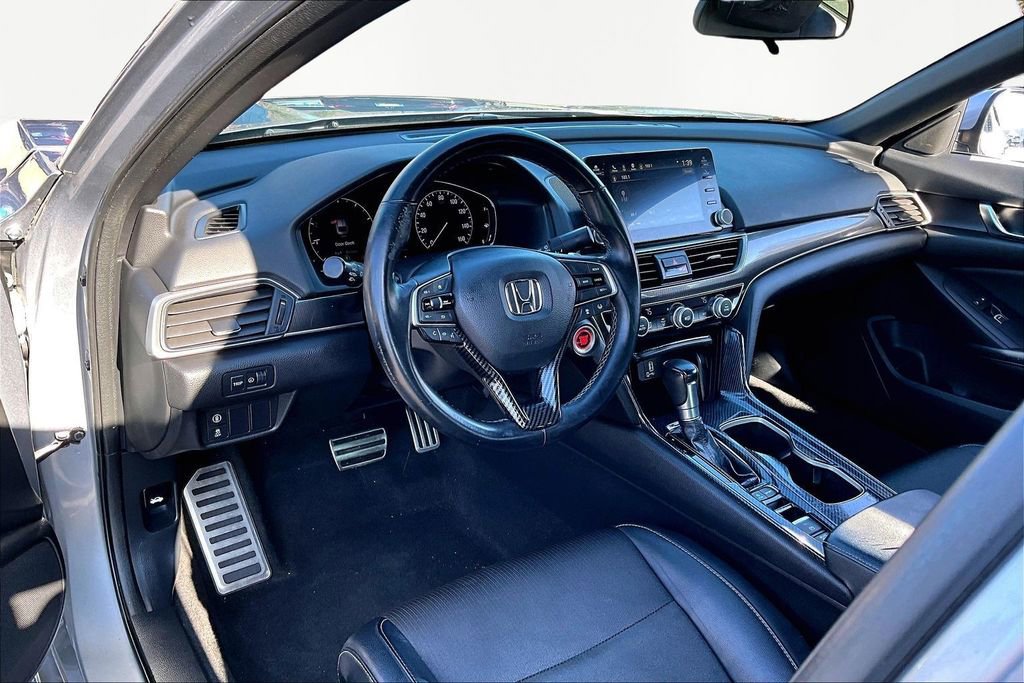 Used 2018 Honda Accord Sport image 14