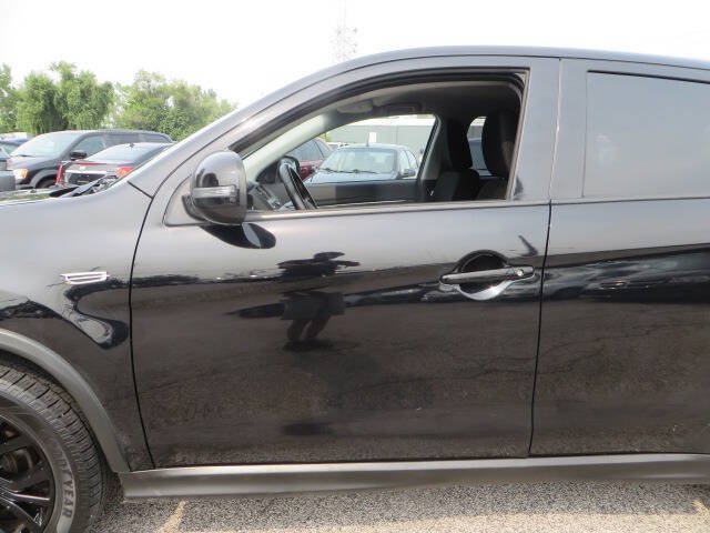 Used 2018 Mitsubishi Outlander Sport ES AWD/4WD image 35