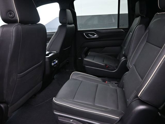 Used 2022 GMC Yukon XL SLT w/ SLT Luxury Package image 18