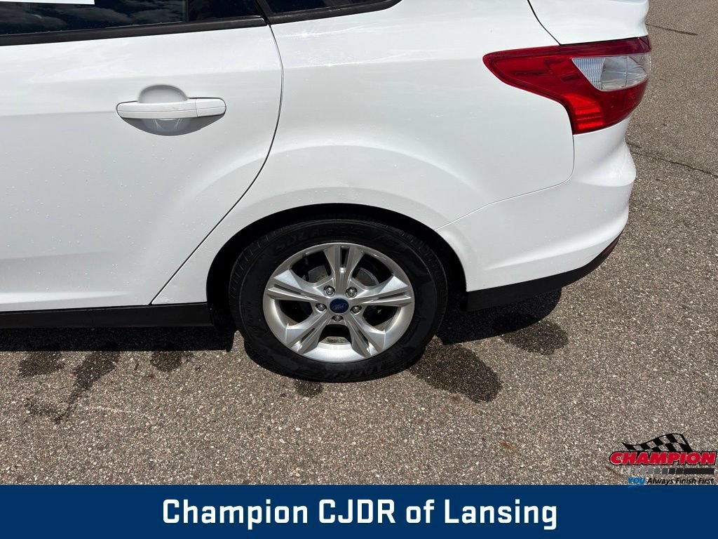 Used 2014 Ford Focus SE FWD image 25
