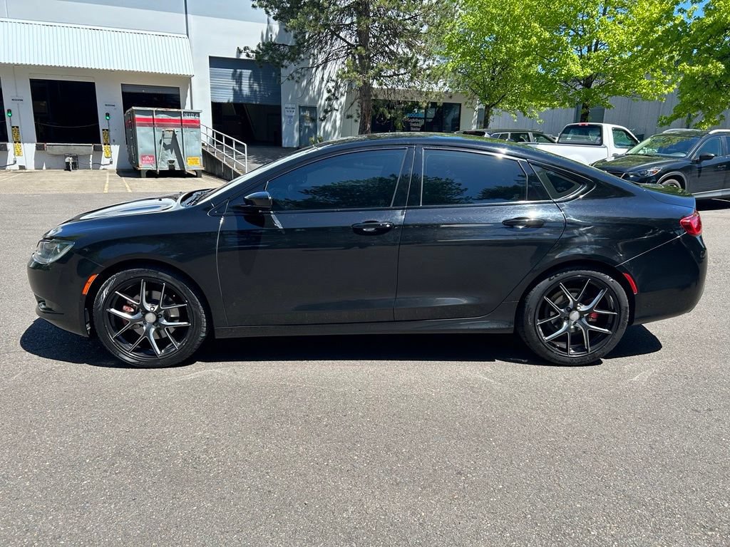 Used 2016 Chrysler 200 S FWD image 2