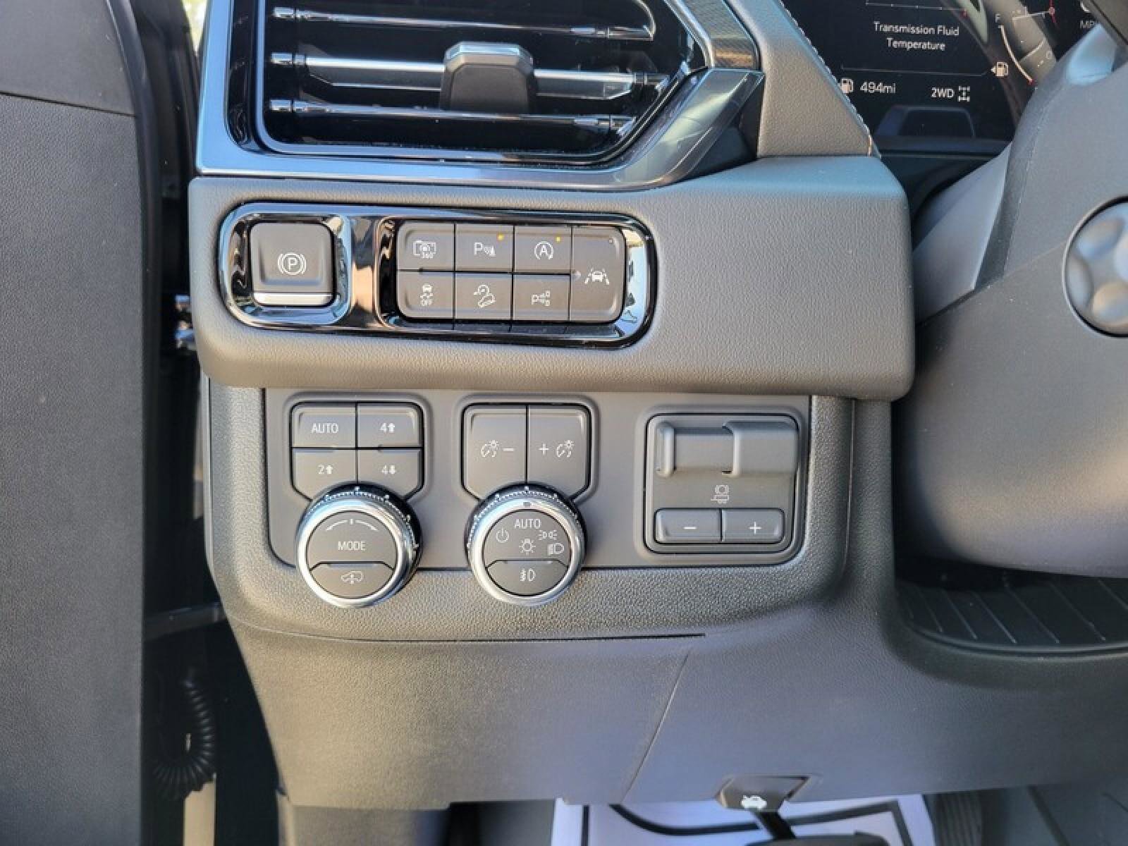 New 2026 GMC Yukon AT4 w/ Premium Trailering Package AWD/4WD image 16