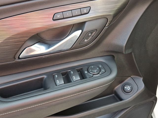 Used 2024 GMC Terrain SLT image 16