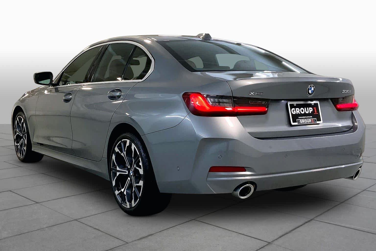 Used 2025 BMW 330i xDrive Sedan AWD/4WD image 11
