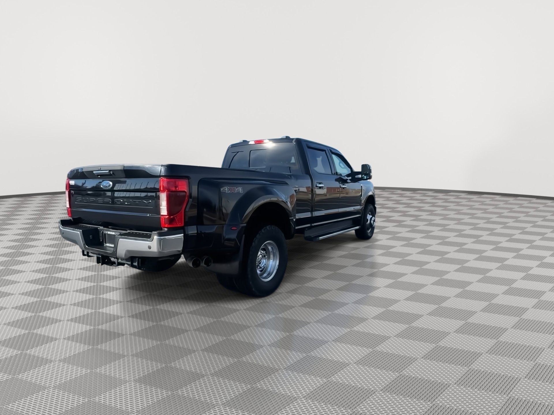 Used 2022 Ford F350 Lariat w/ Chrome Package image 8