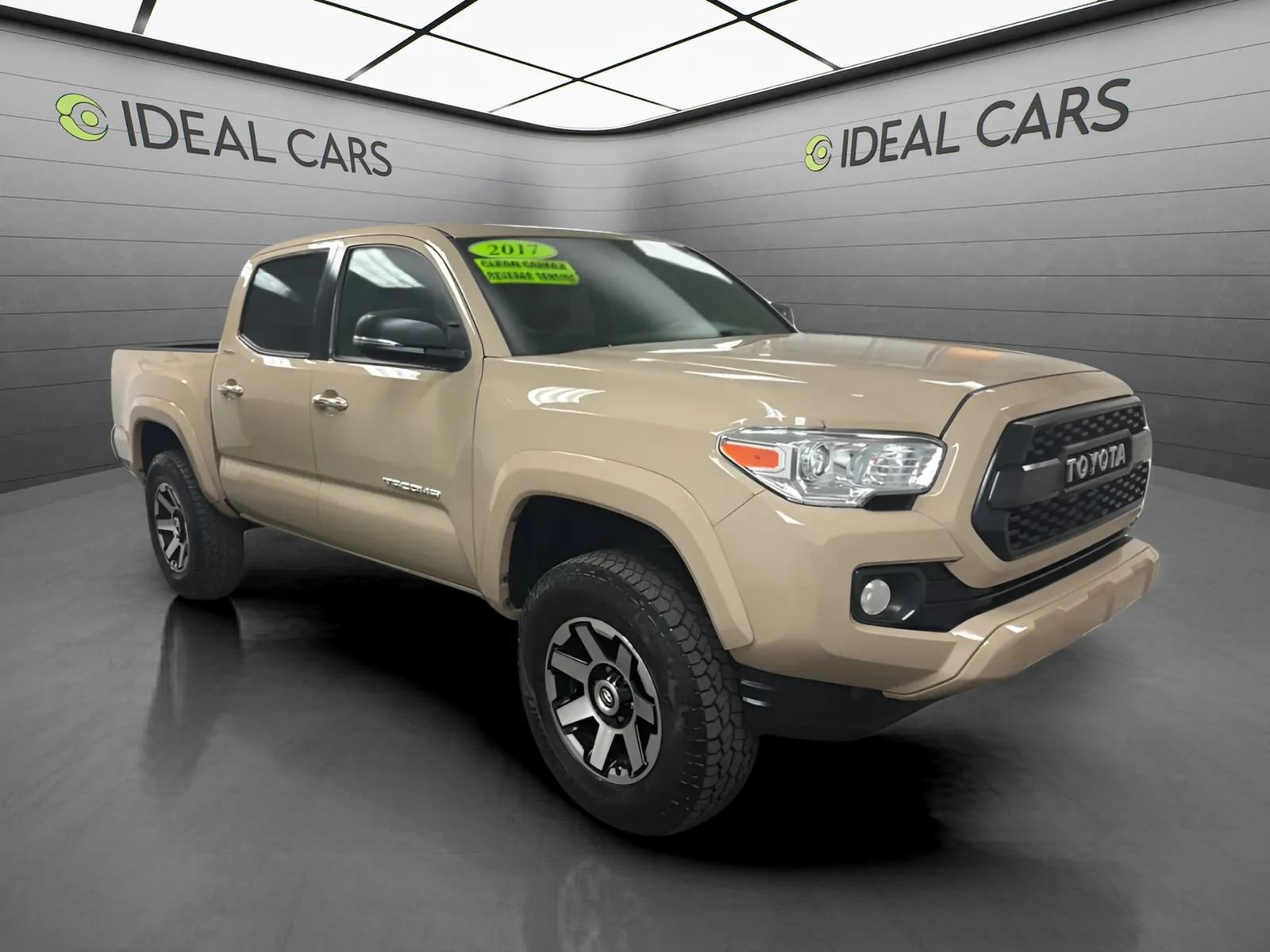 Used 2017 Toyota Tacoma Limited w/ Tow Package RWD image 3