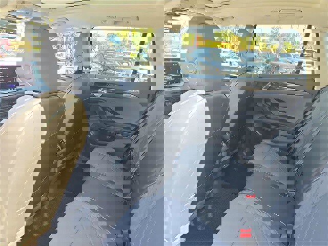 New 2026 Volkswagen Tiguan SE image 10