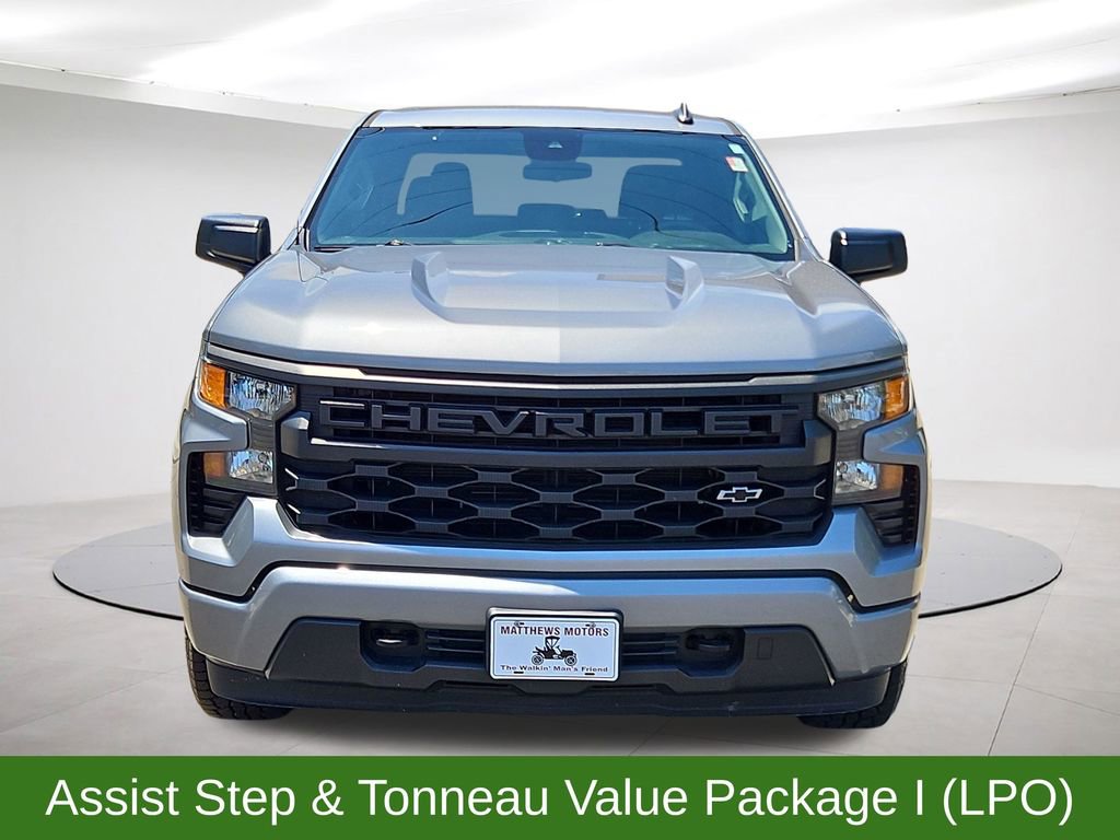 Used 2023 Chevrolet Silverado 1500 Custom w/ LPO, Dark Essentials Package RWD image 2
