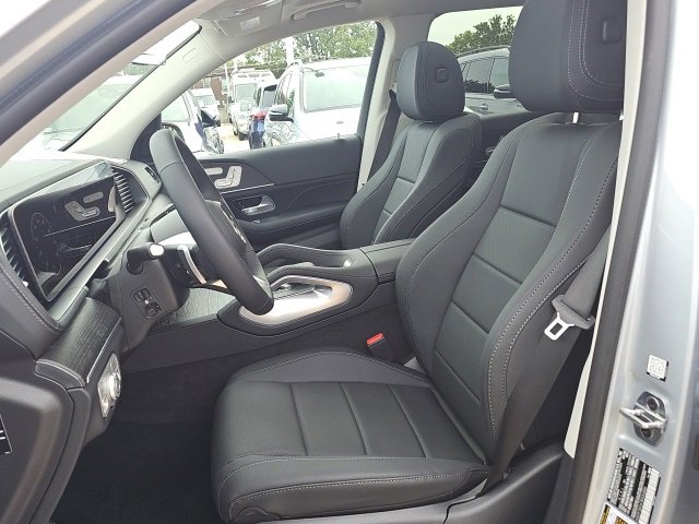 New 2026 Mercedes-Benz GLS 450 4MATIC image 17