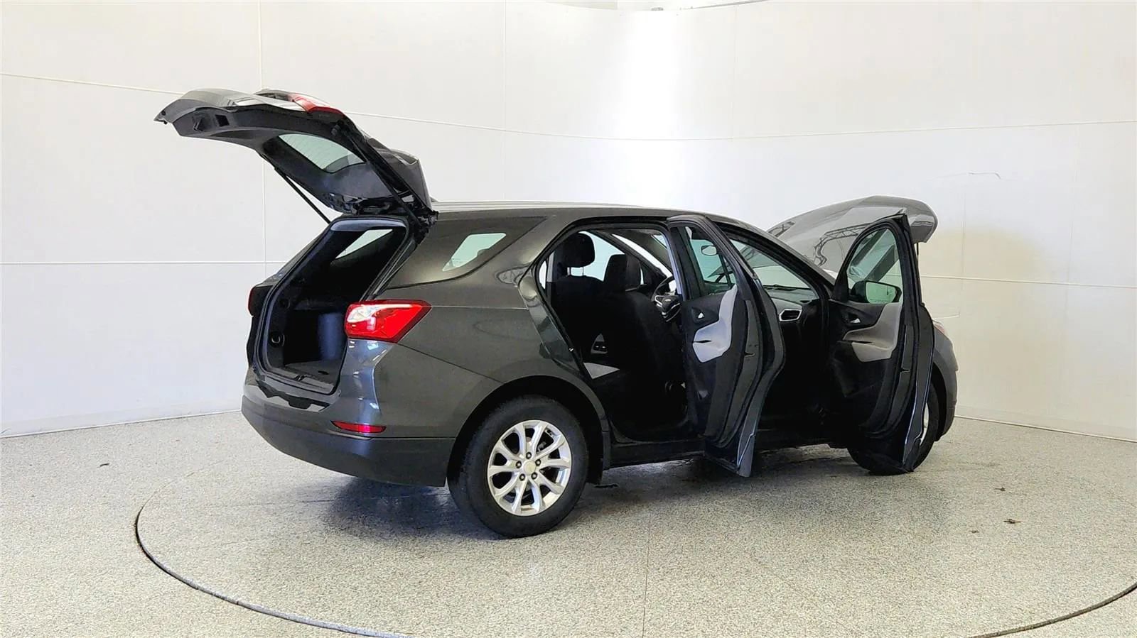 Used 2020 Chevrolet Equinox LS FWD image 12