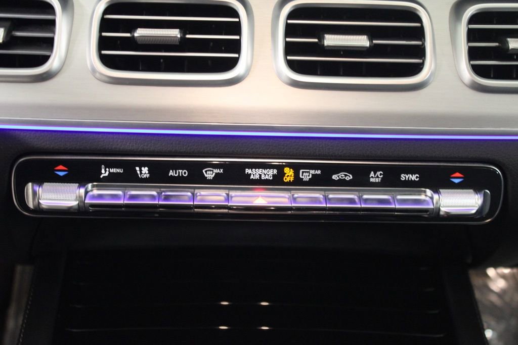 Used 2024 Mercedes-Benz GLS 450 4MATIC image 25