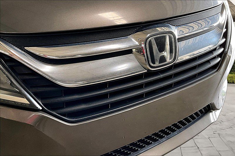 Used 2019 Honda Odyssey EX image 24