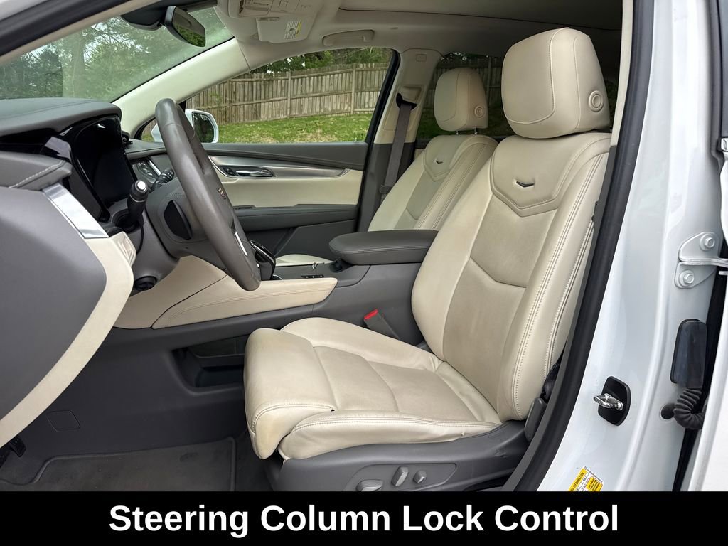 Used 2017 Cadillac XT5 Premium Luxury w/ Advanced Security Package AWD/4WD image 12
