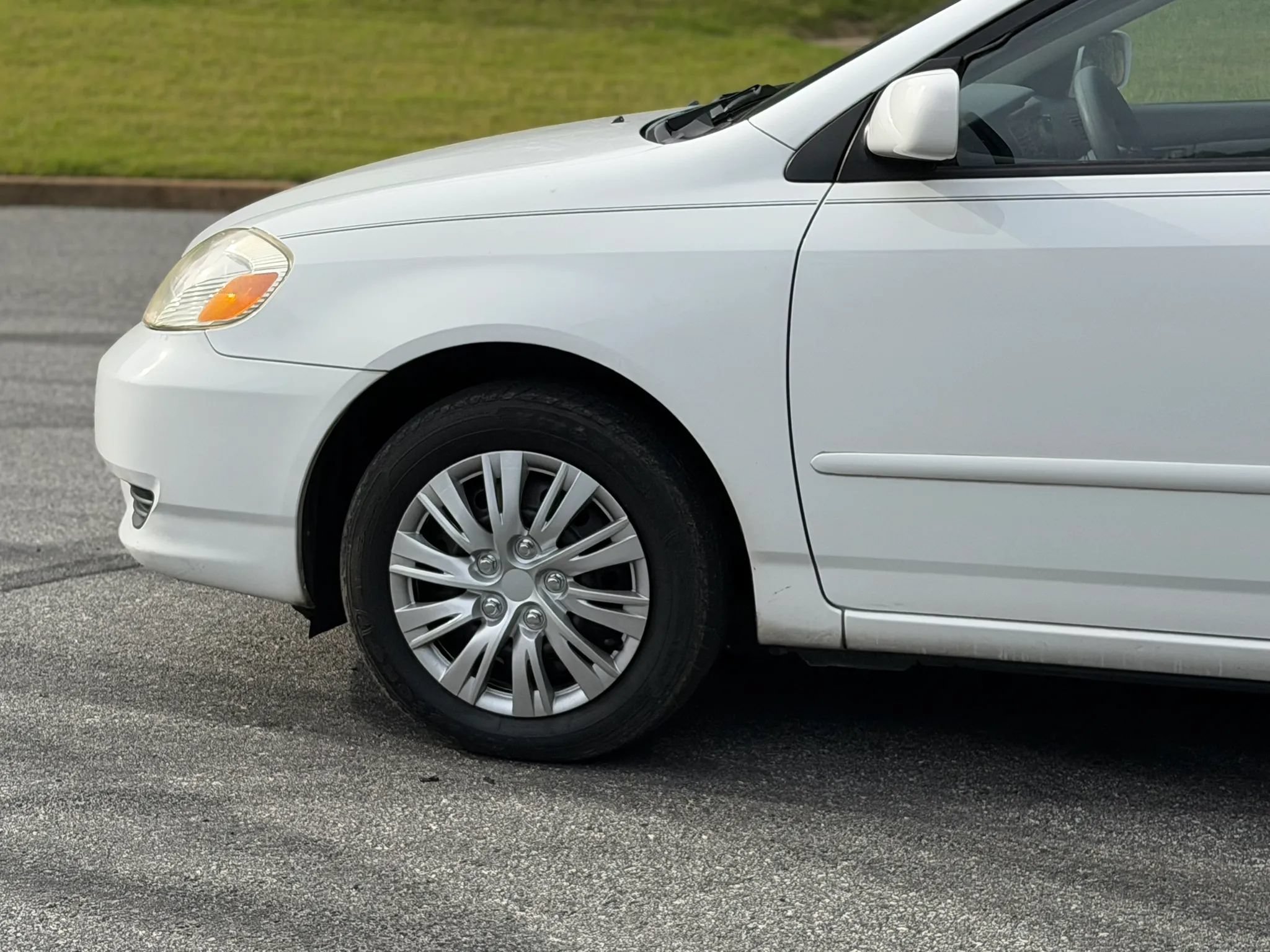 Used 2004 Toyota Corolla S FWD image 9