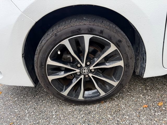 Used 2018 Toyota Corolla SE FWD image 4