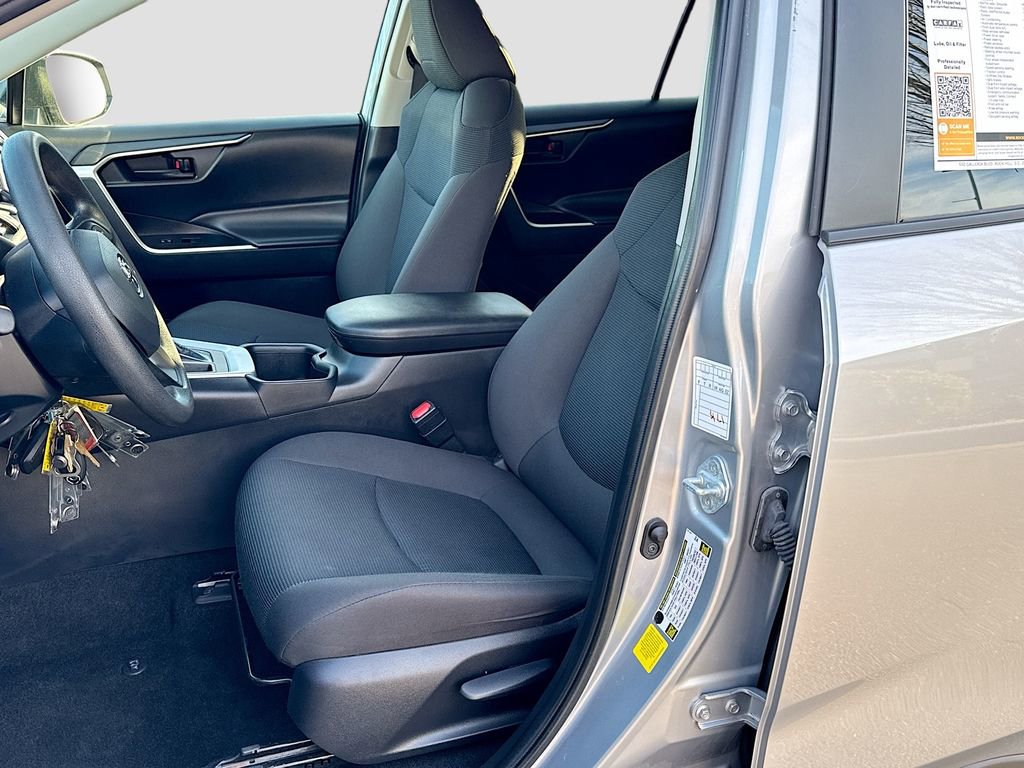 Used 2024 Toyota RAV4 LE image 22