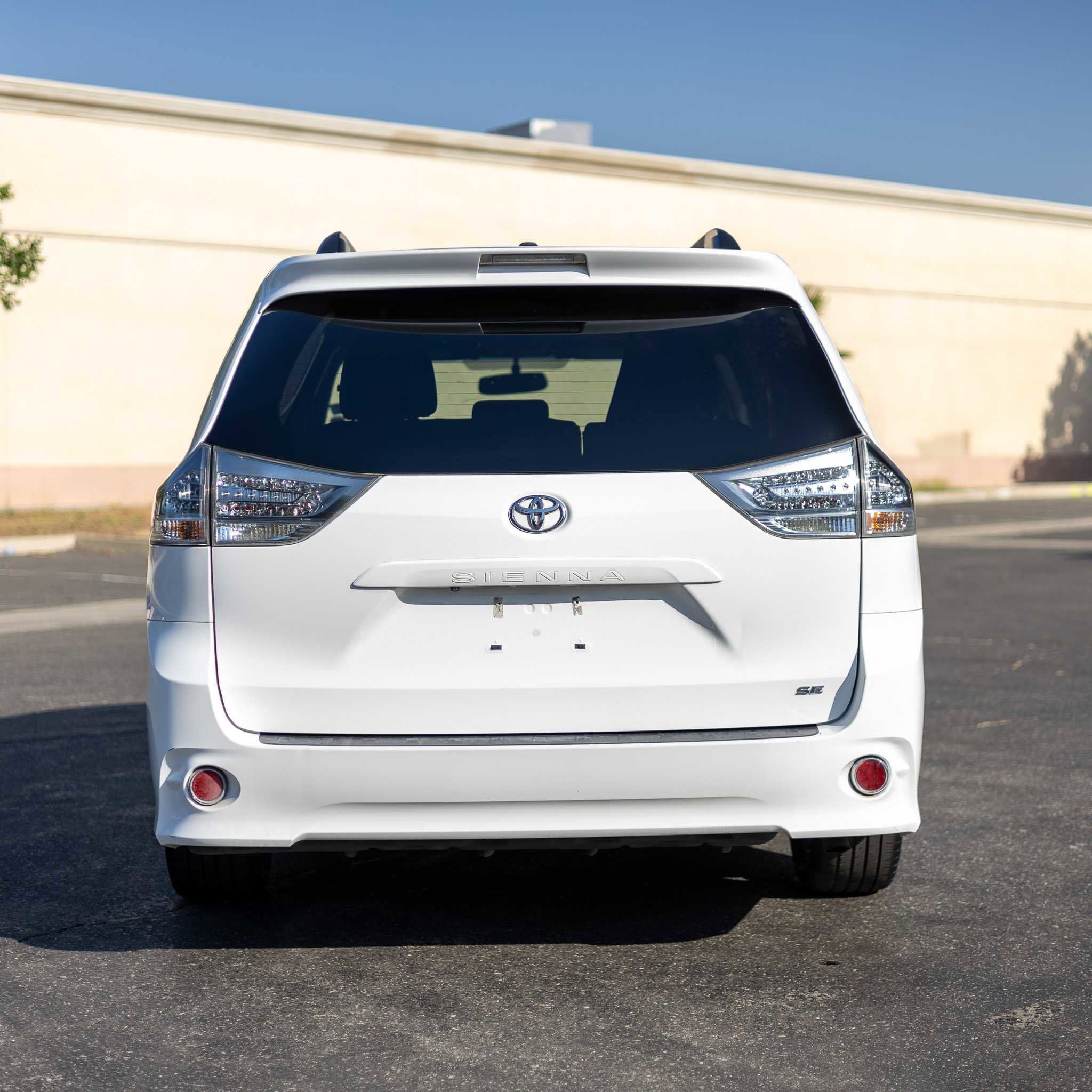Used 2015 Toyota Sienna SE image 6