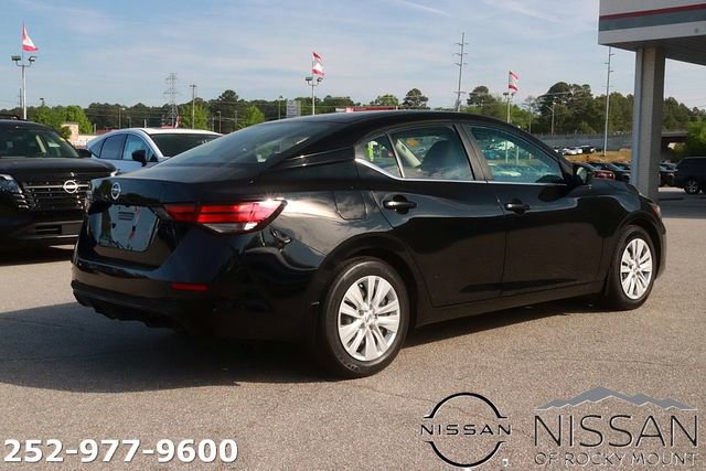 Used 2023 Nissan Sentra S image 5