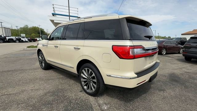 Used 2018 Lincoln Navigator Select AWD/4WD image 6