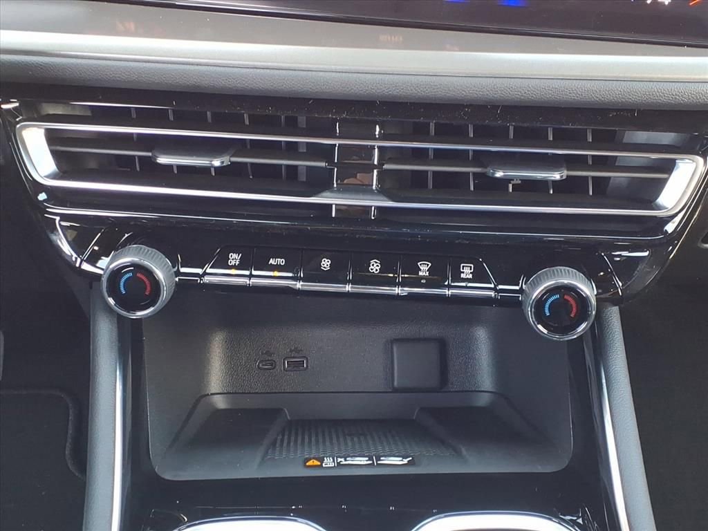 New 2026 Chevrolet Traverse LT w/ Sun and Wheel Package image 16