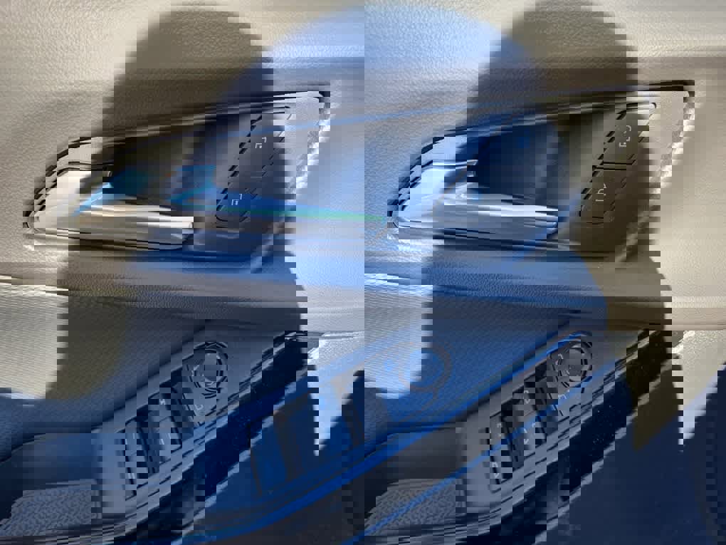 New 2026 Chevrolet Equinox LT w/ Convenience Package II image 12