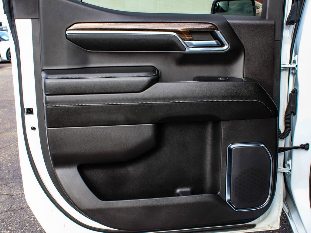 Used 2024 GMC Sierra 1500 Elevation image 11