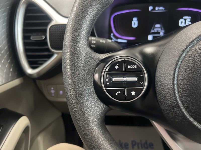 Certified 2023 Kia Soul LX FWD image 22