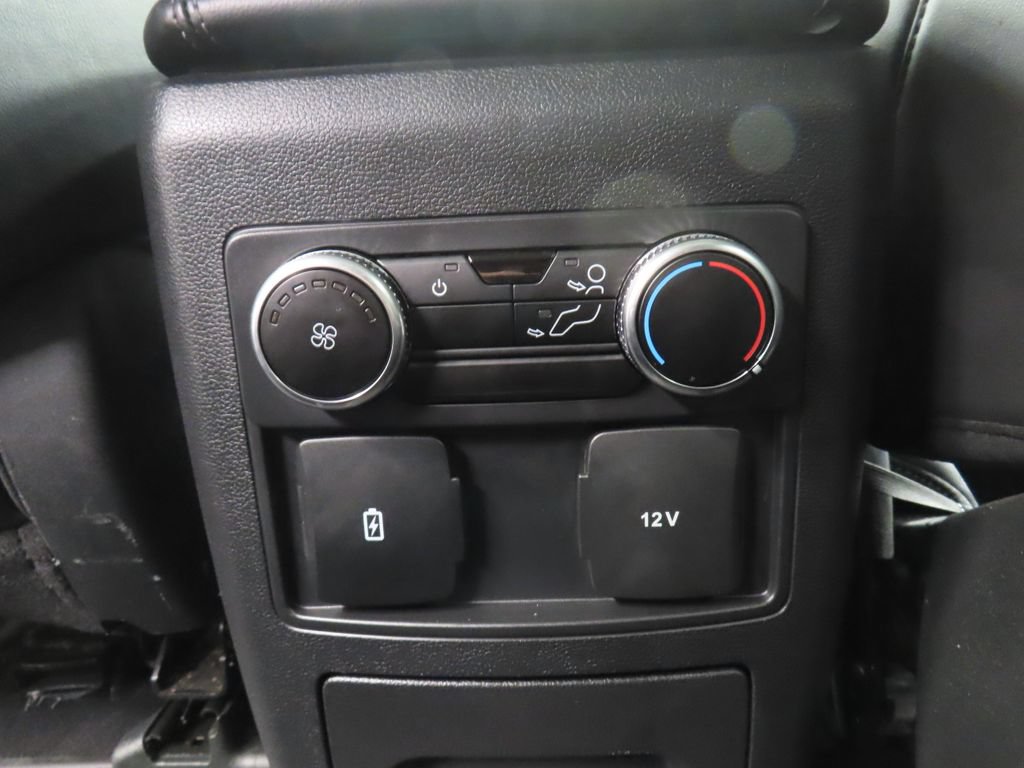 Used 2024 Ford Explorer XLT w/ XLT Sport Appearance Package AWD/4WD image 11