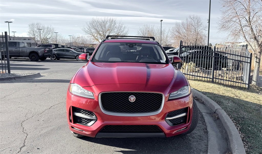 Used 2017 Jaguar F-PACE R-Sport image 3
