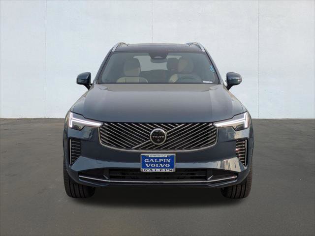New 2026 Volvo XC90 B5 Plus w/ Protection Package image 4