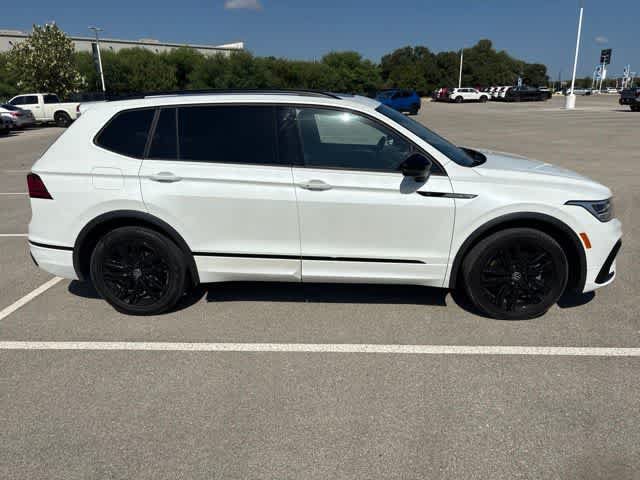 Used 2022 Volkswagen Tiguan SE R-Line FWD image 6