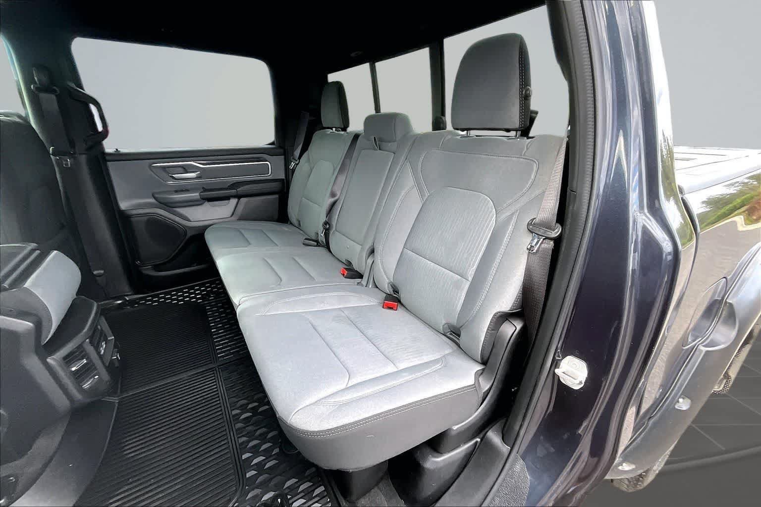 Used 2022 RAM 1500 Big Horn AWD/4WD image 13