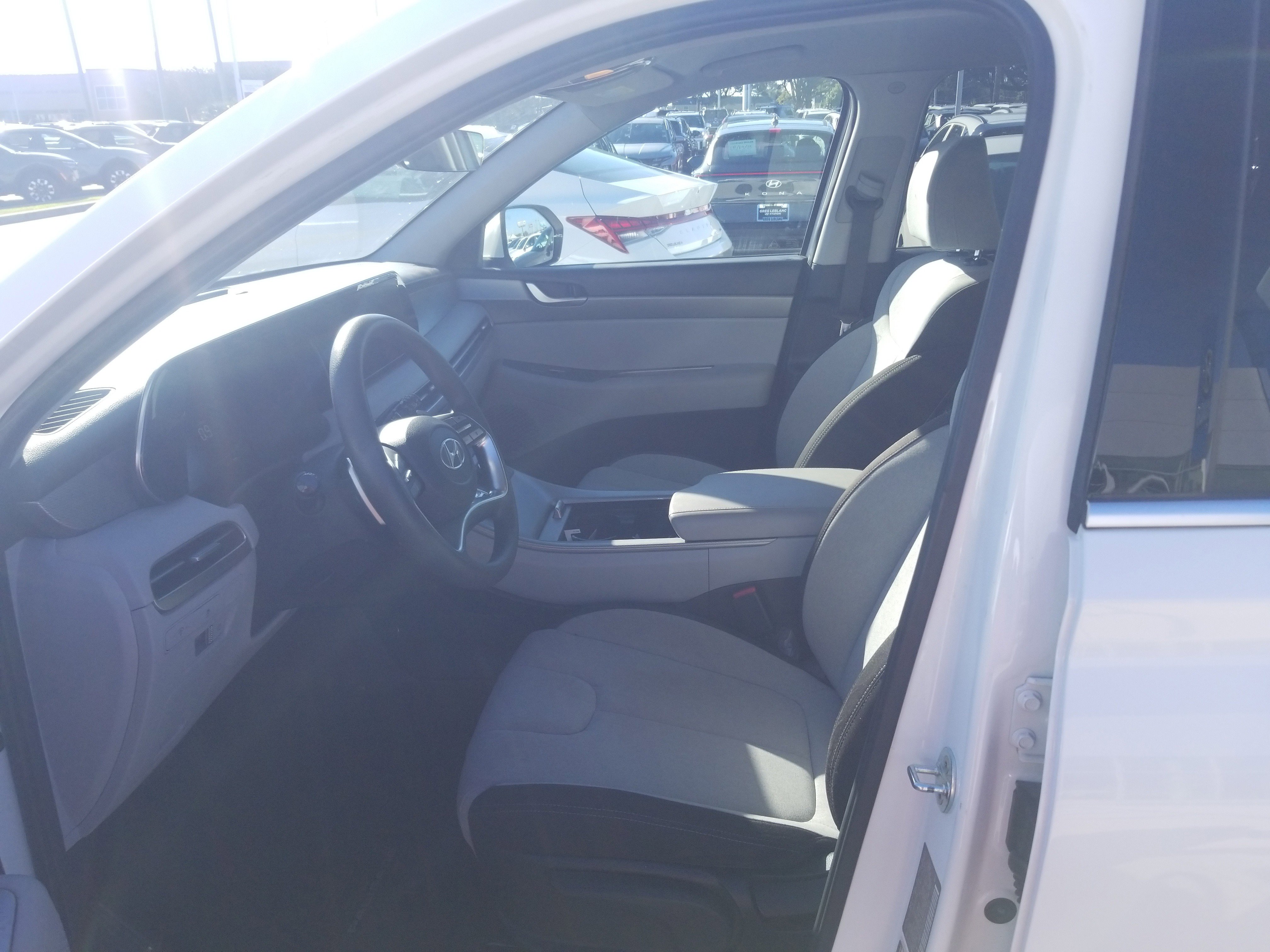 Used 2023 Hyundai Palisade SE w/ Cargo Package image 10