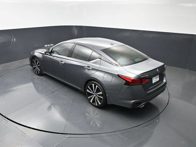 Used 2020 Nissan Altima 2.0 Platinum FWD image 15