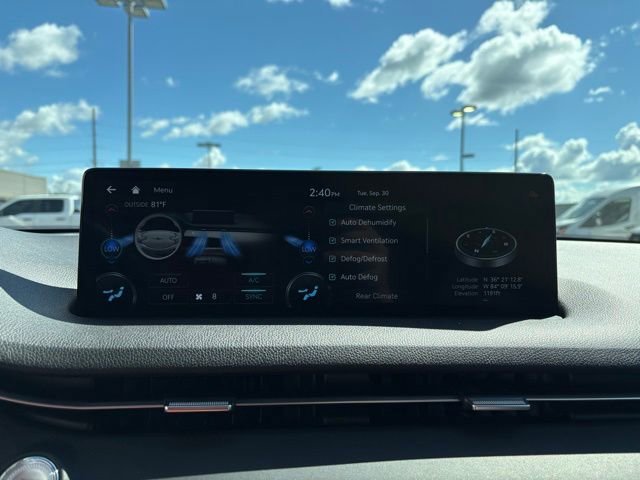 Used 2025 Genesis GV70 2.5T image 17