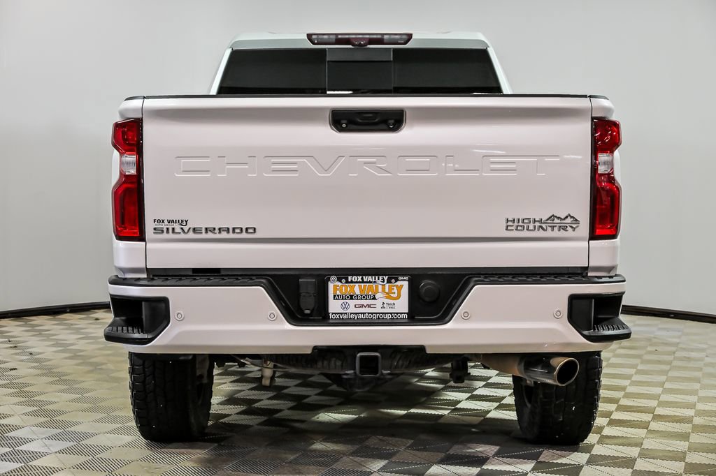 Used 2022 Chevrolet Silverado 2500 High Country w/ Technology Package AWD/4WD image 7