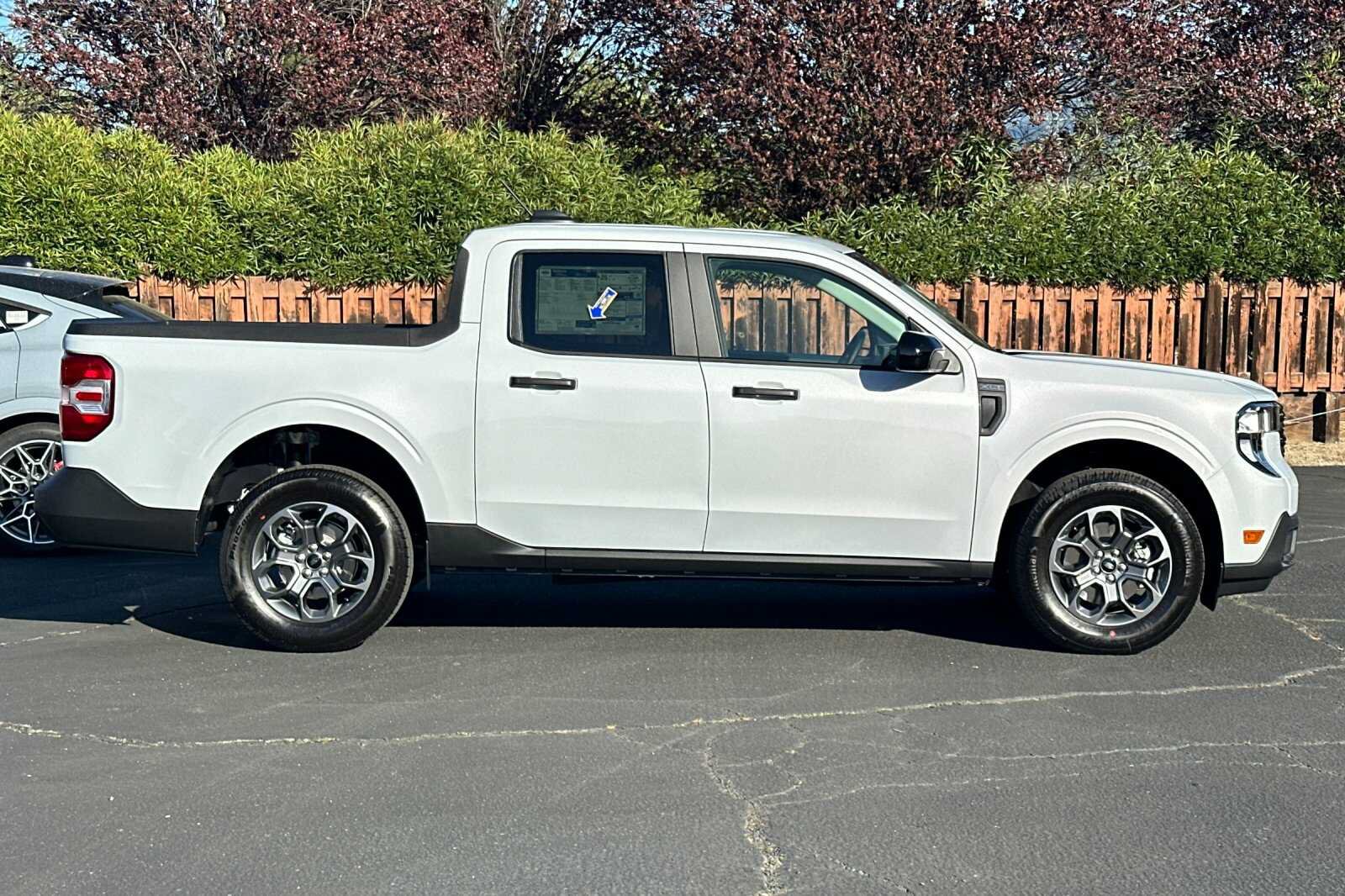 New 2026 Ford Maverick XLT w/ XLT Luxury Package AWD/4WD image 3