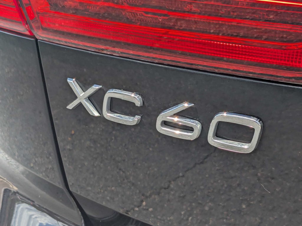 Certified 2024 Volvo XC60 B5 Plus w/ Protection Package Premier AWD/4WD image 16