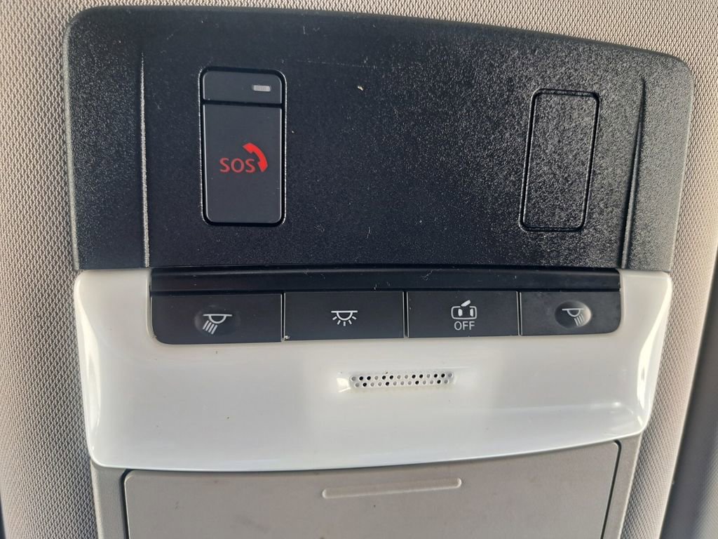 Used 2022 Nissan Rogue SV image 17