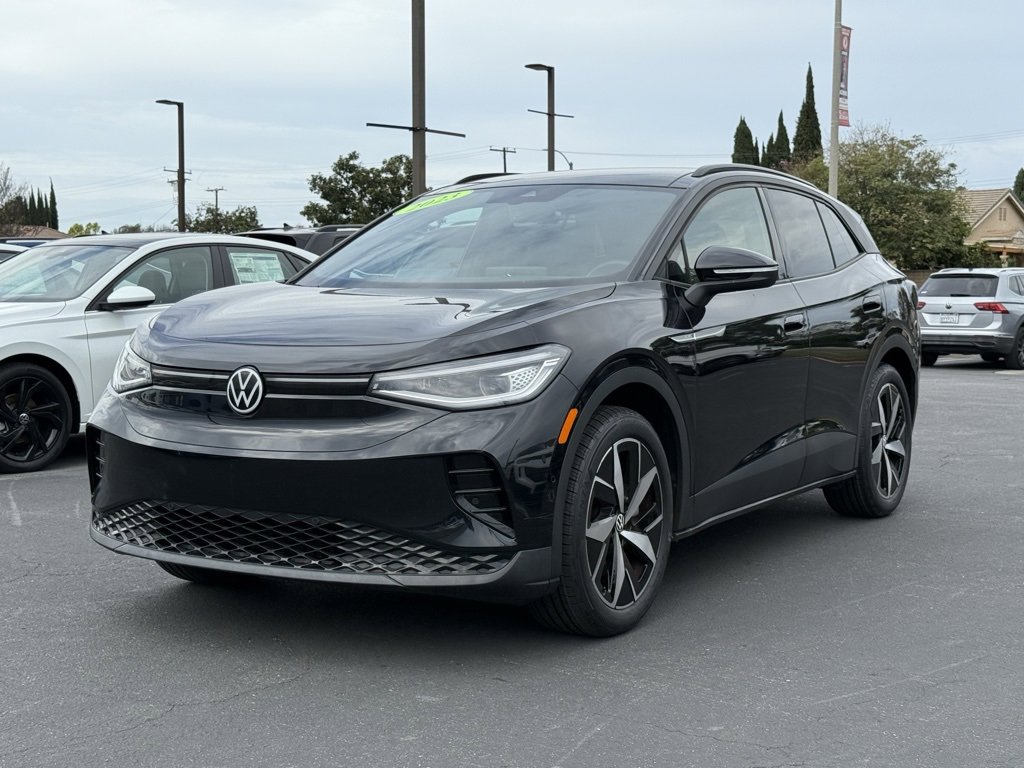 Used 2023 Volkswagen ID.4 S image 3
